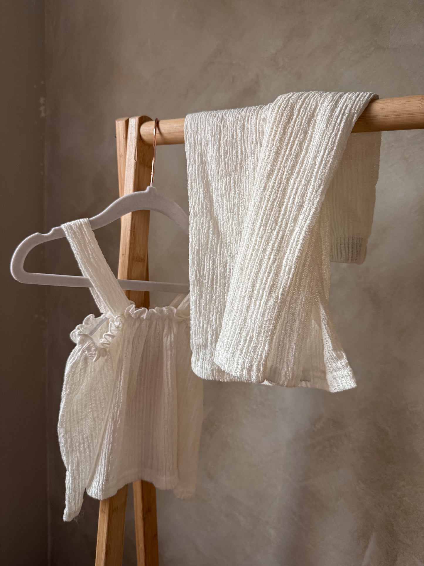 White co-ord set 80/86
