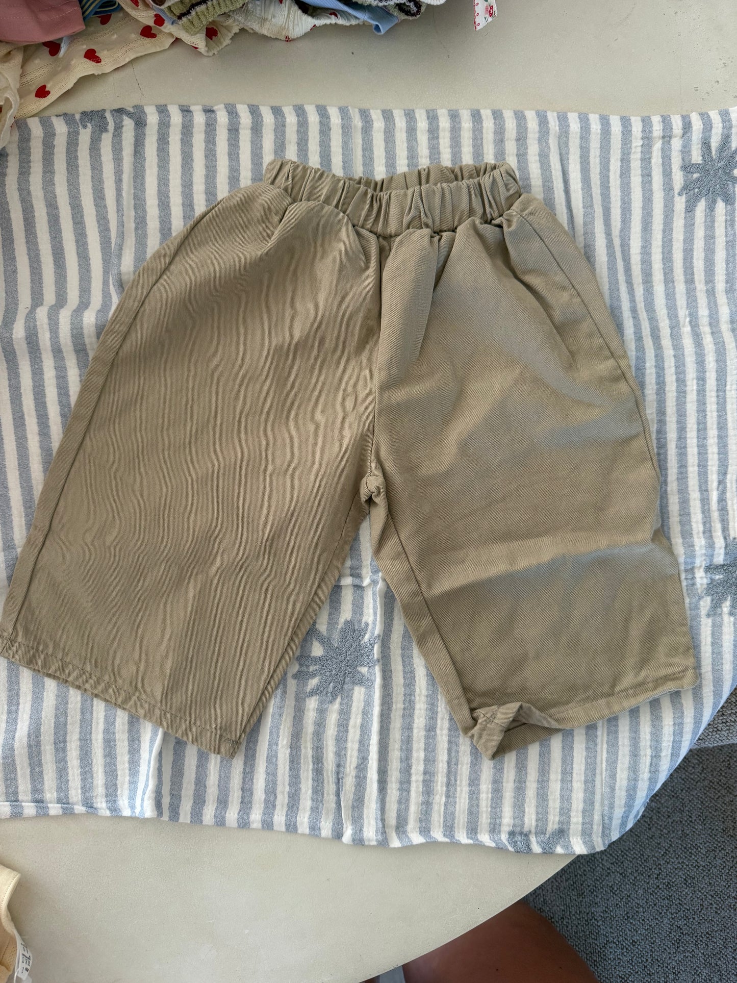 Wide leg groen 74/80