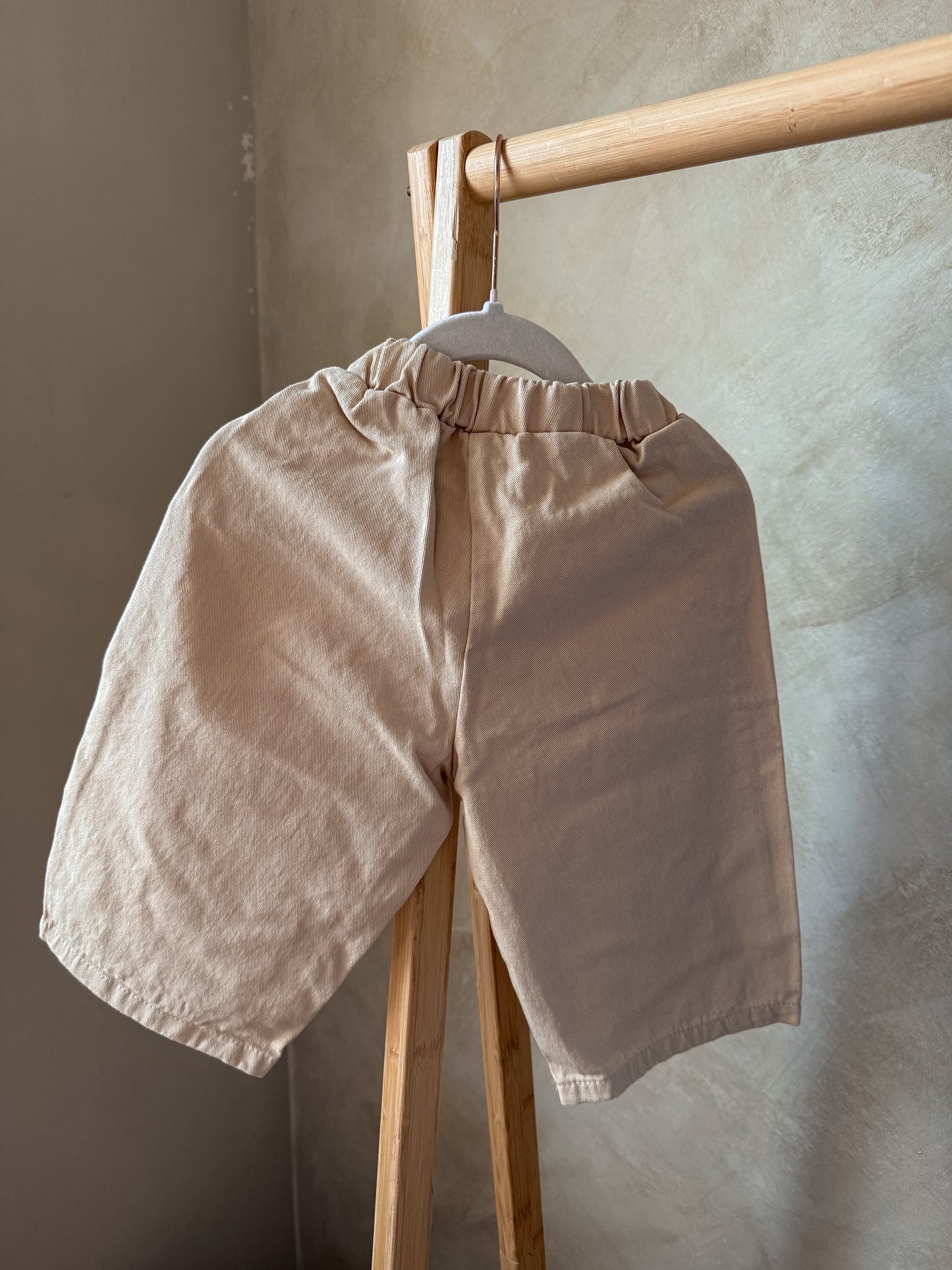 Wide leg beige broek 80/86