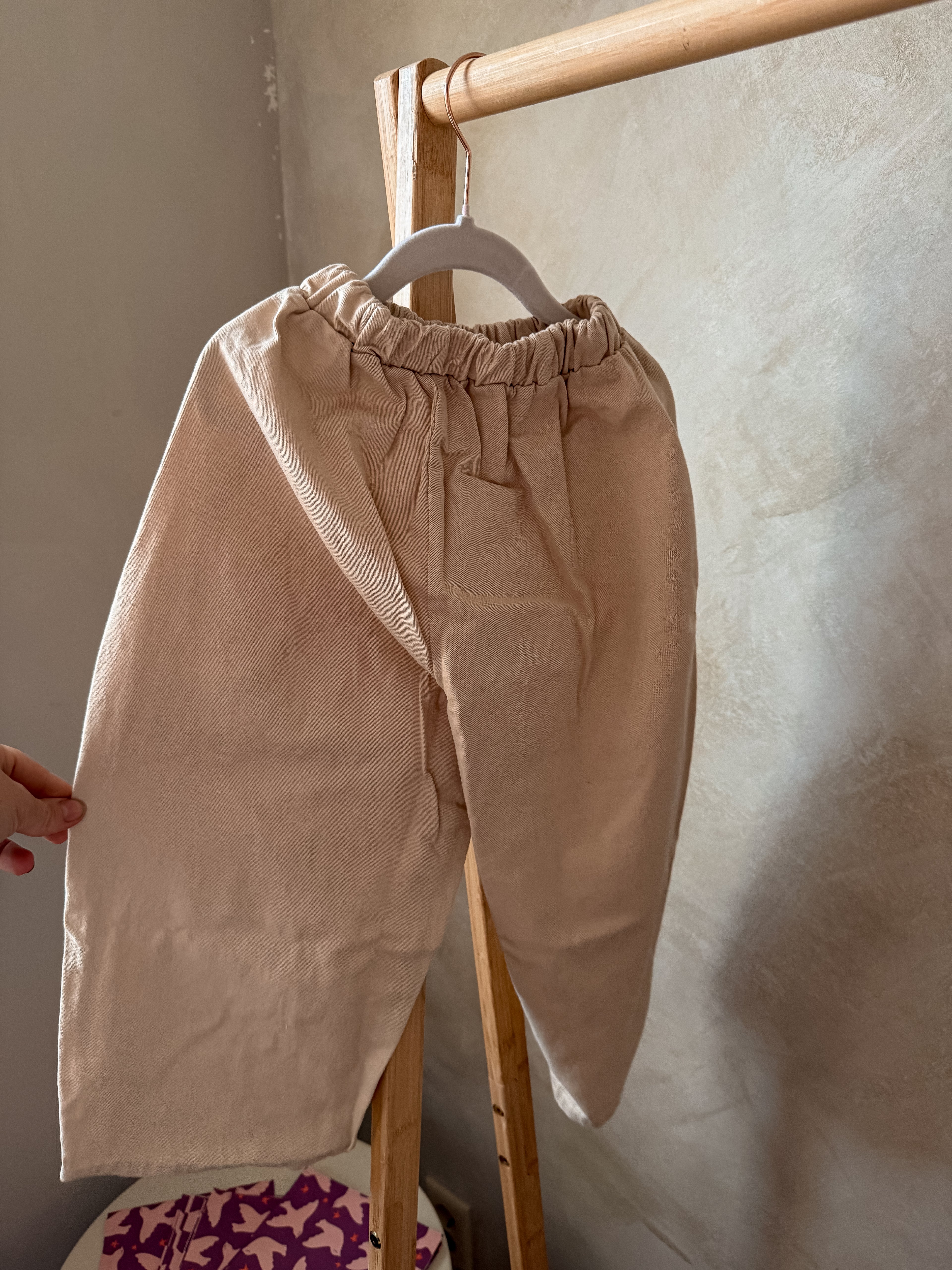 Beige wide leg 104/110