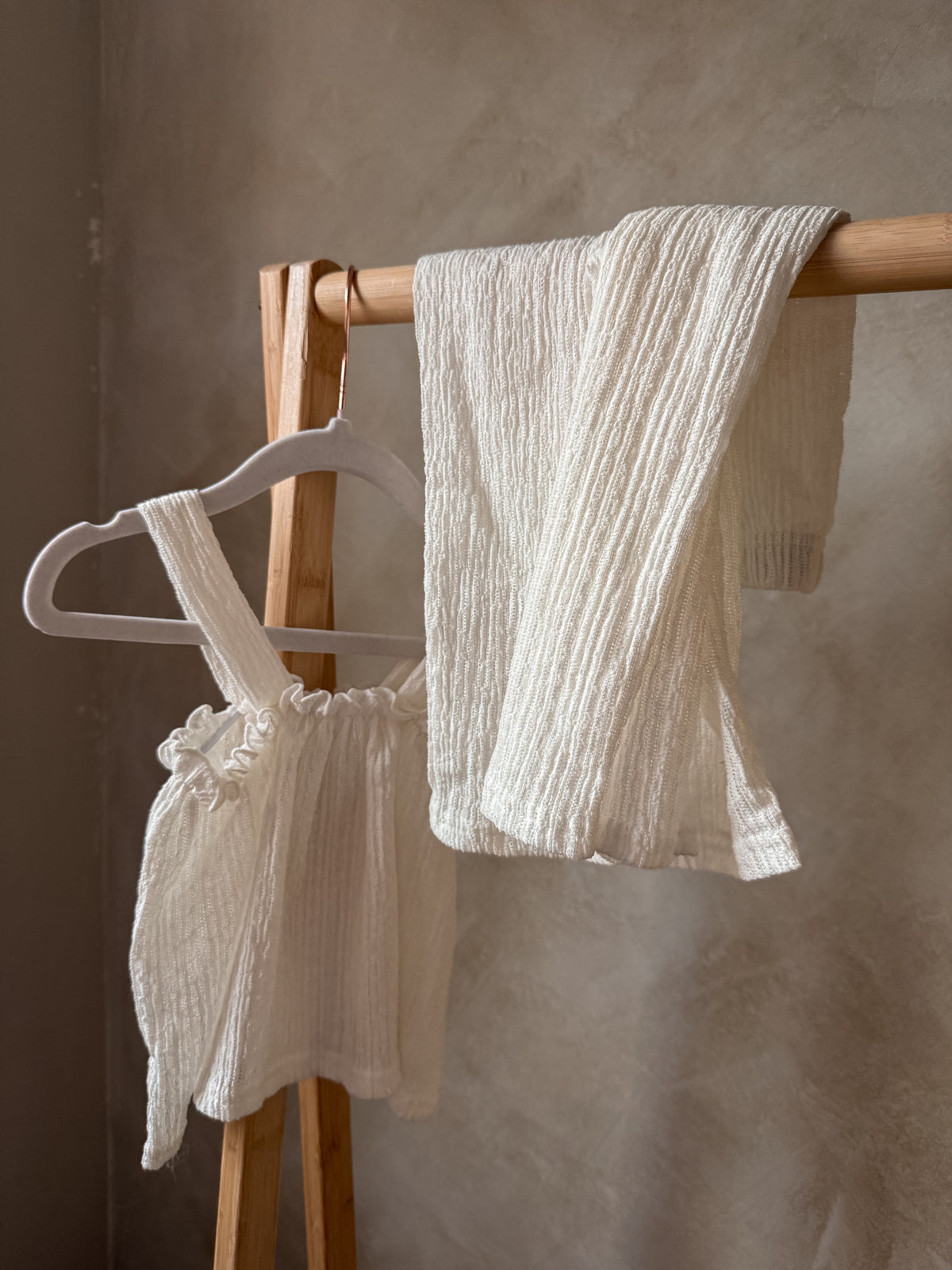 White co-ord set 80/86