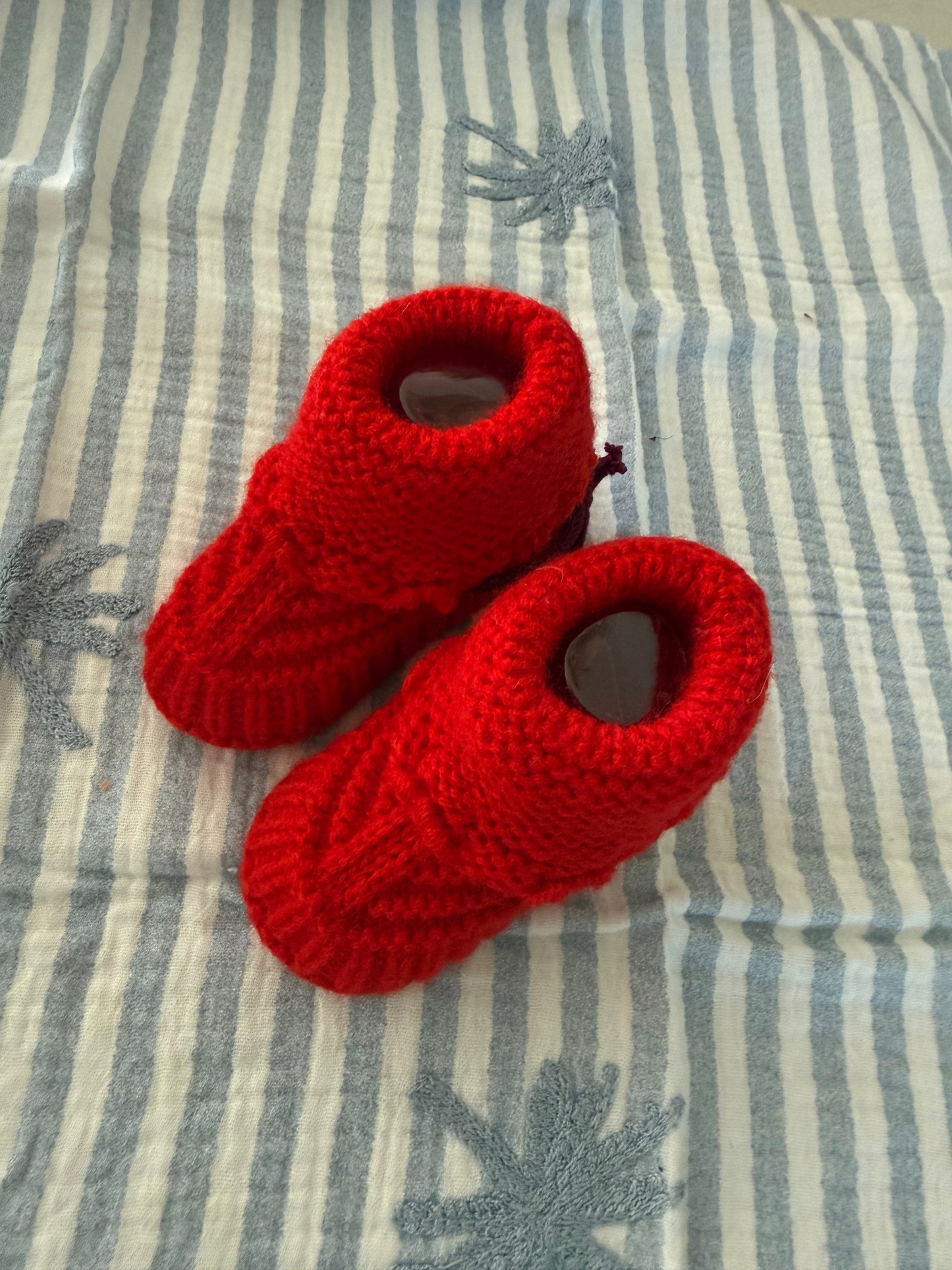 Rode slofjes newborn
