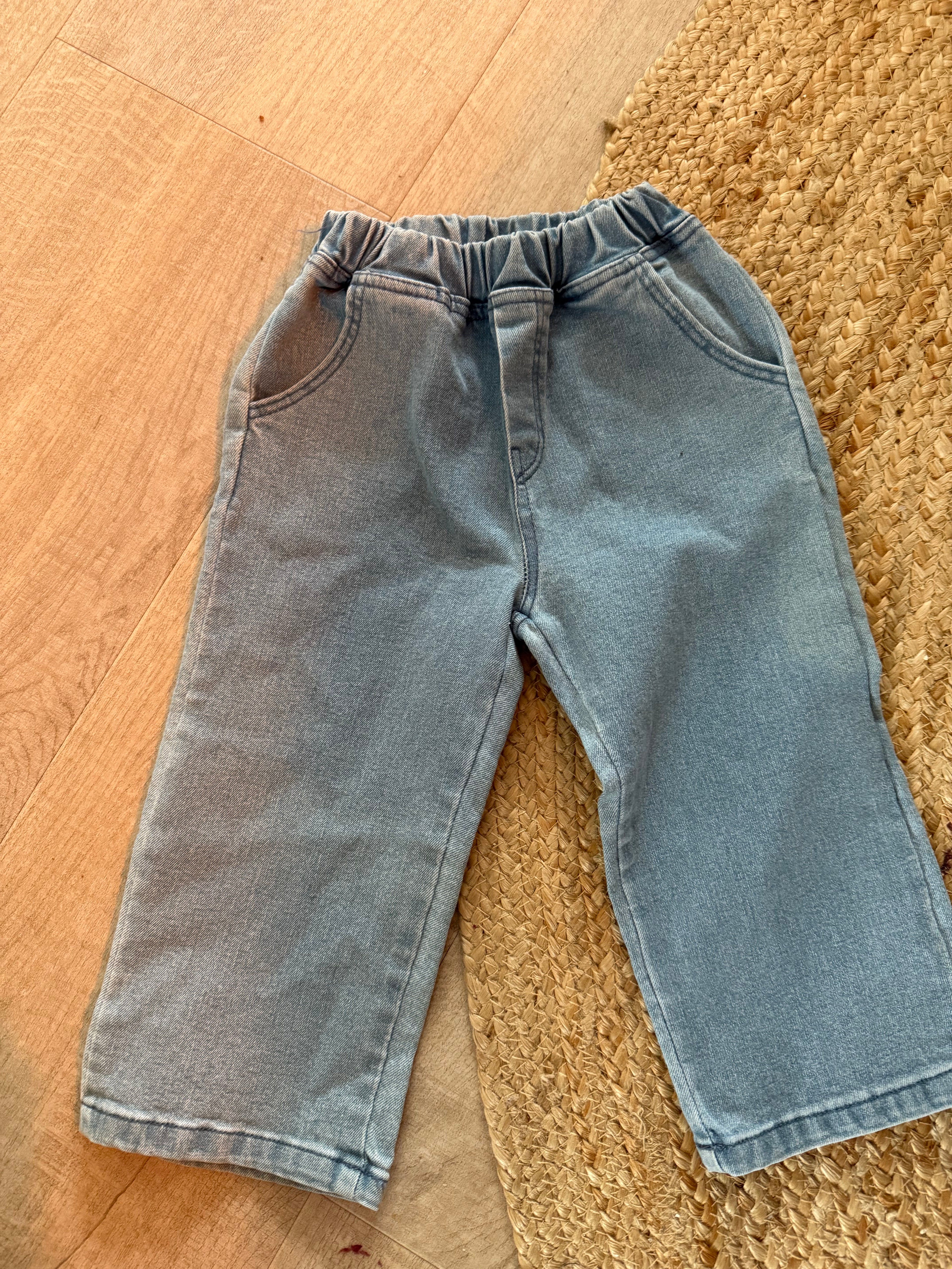 Wide leg jeans