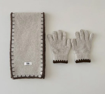 Handschoenen en sjaal set